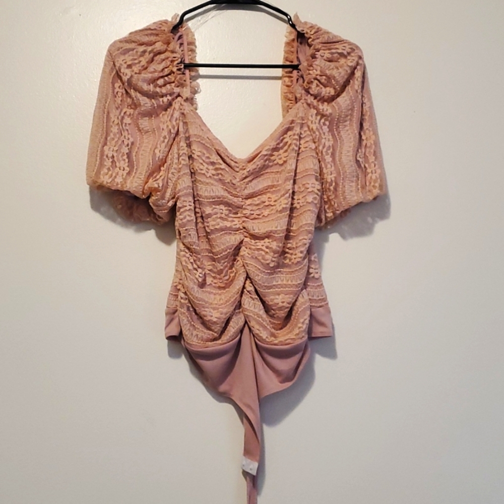 Haute mode Blush pink body suit